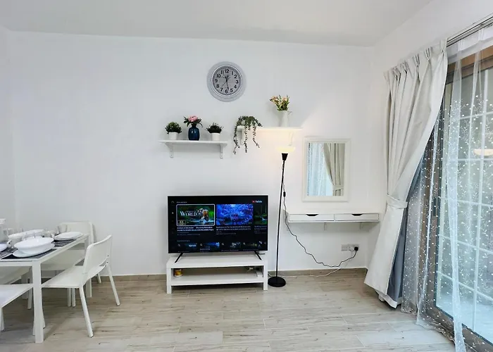 Spacious Furnished Studio With Balcony Spain Cluster International City