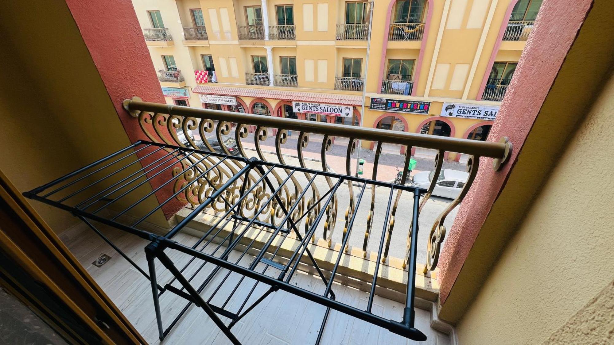 Spacious Furnished With Balcony Spain Cluster International شقة دبي