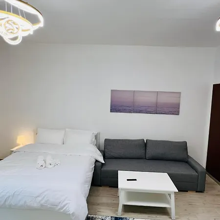 Spacious Furnished Studio With Balcony Spain Cluster International City دبي المظهر الخارجي الصورة